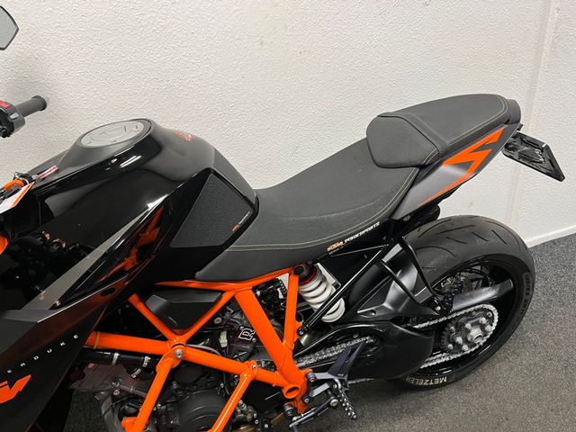 ktm - 1290-super-duke-r