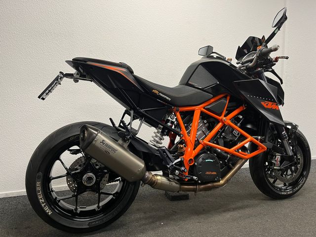 ktm - 1290-super-duke-r