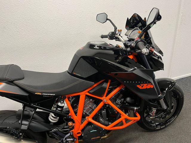 ktm - 1290-super-duke-r