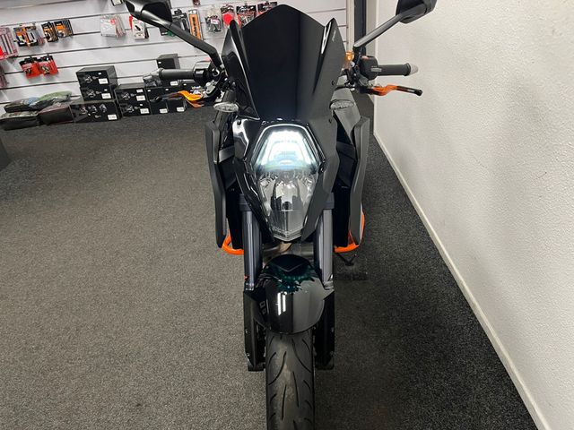 ktm - 1290-super-duke-r