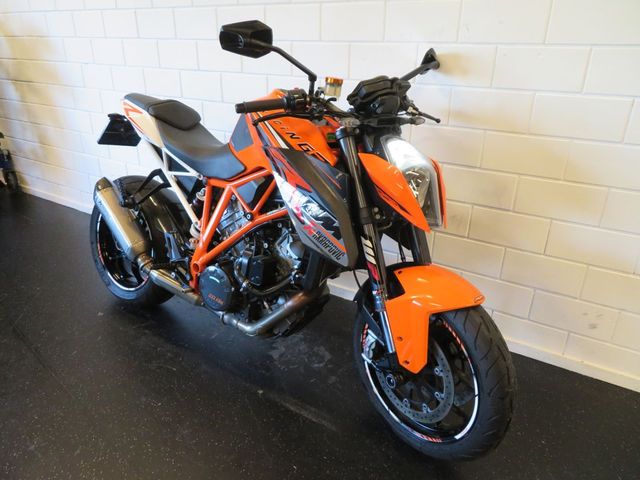 ktm - 1290-super-duke-r