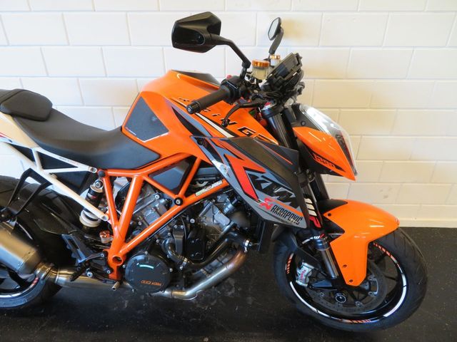 ktm - 1290-super-duke-r