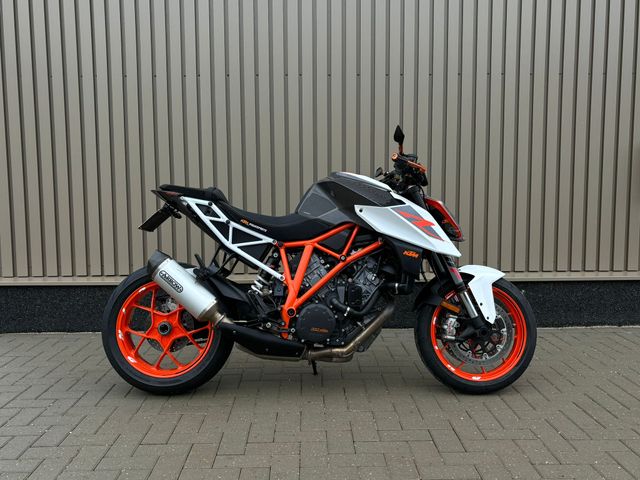 ktm - 1290-super-duke-r