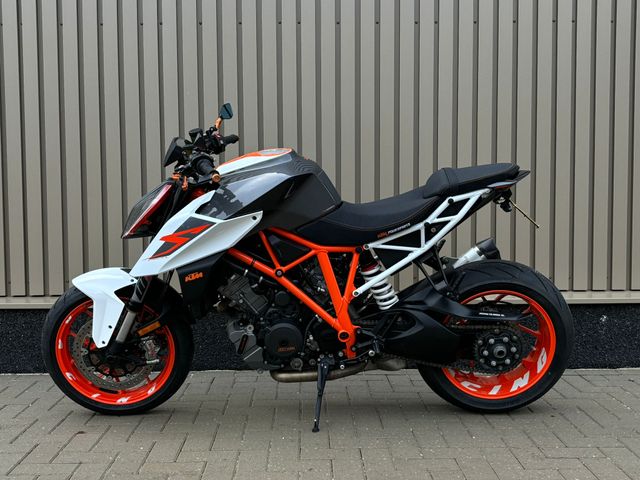 ktm - 1290-super-duke-r