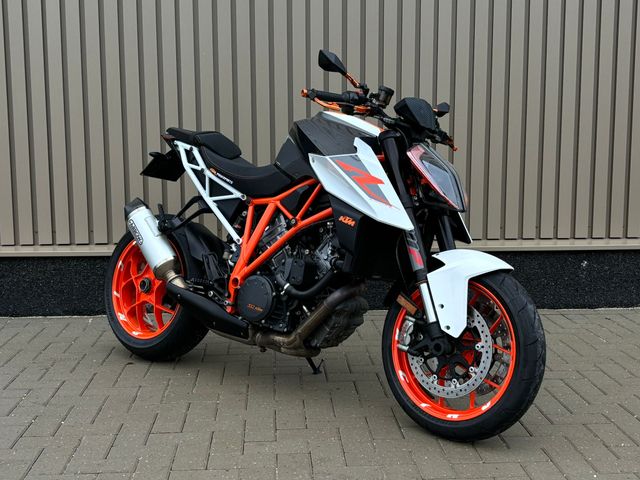 ktm - 1290-super-duke-r