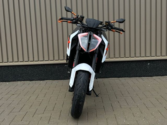 ktm - 1290-super-duke-r