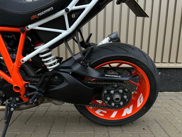 ktm - 1290-super-duke-r