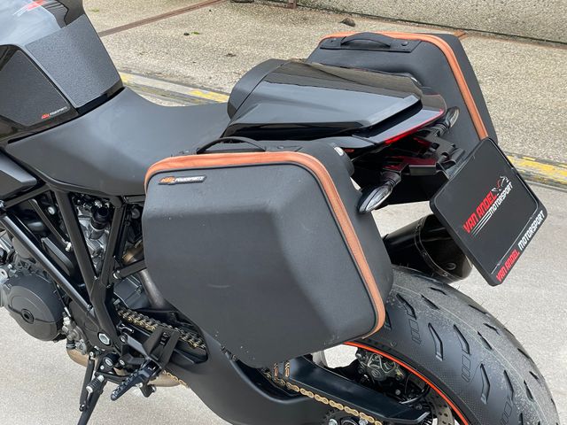 ktm - 1290-super-duke-r