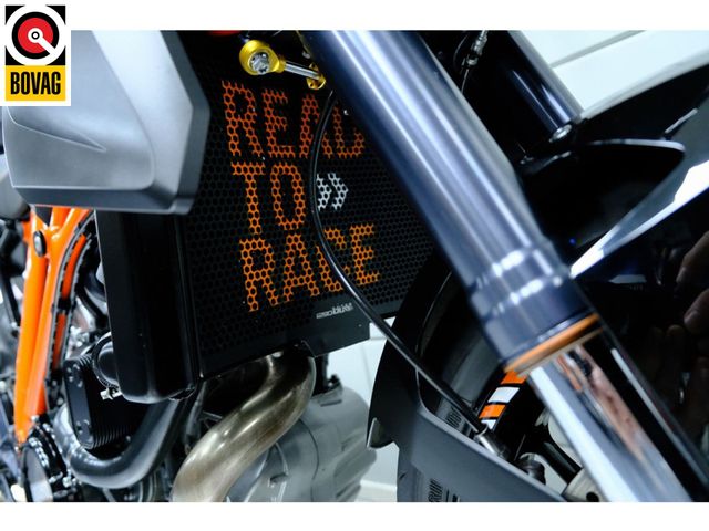 ktm - 1290-super-duke-r