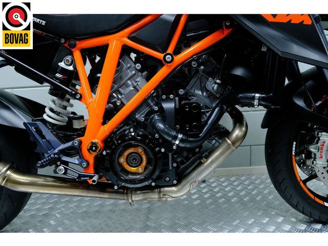 ktm - 1290-super-duke-r