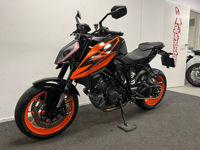 ktm - 1290-super-duke-r