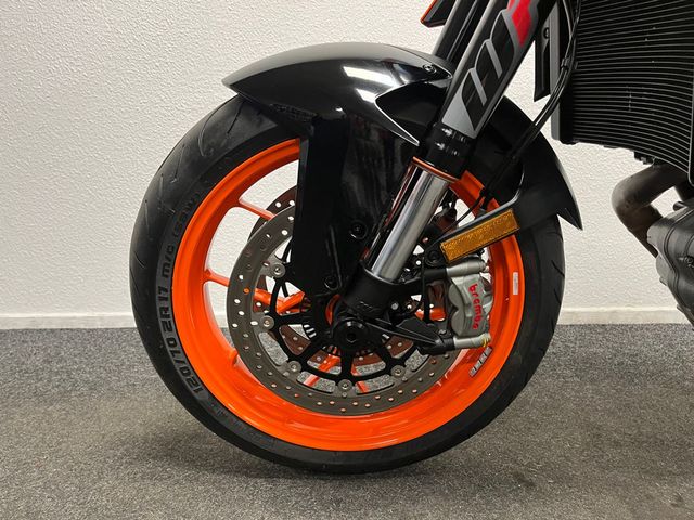 ktm - 1290-super-duke-r