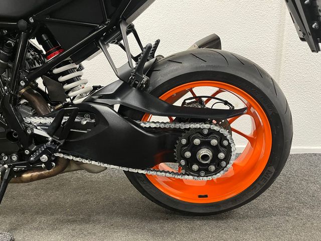 ktm - 1290-super-duke-r