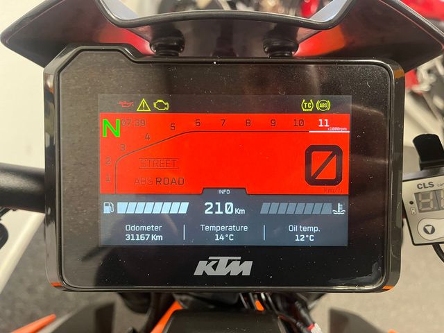 ktm - 1290-super-duke-r