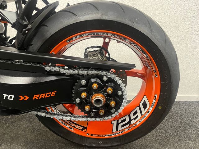 ktm - 1290-super-duke-r