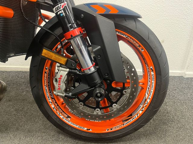 ktm - 1290-super-duke-r