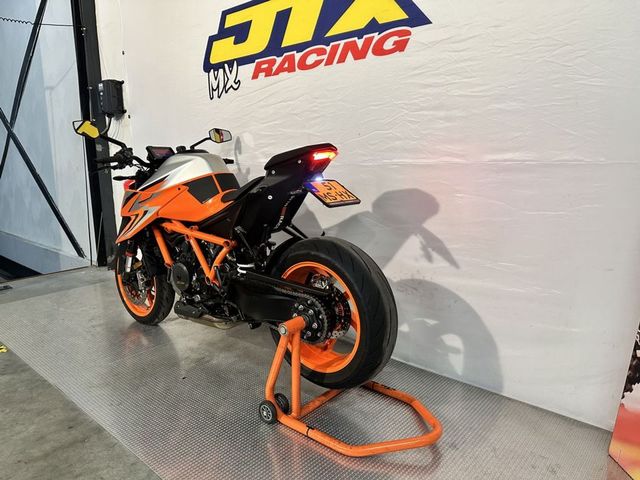 ktm - 1290-super-duke-r