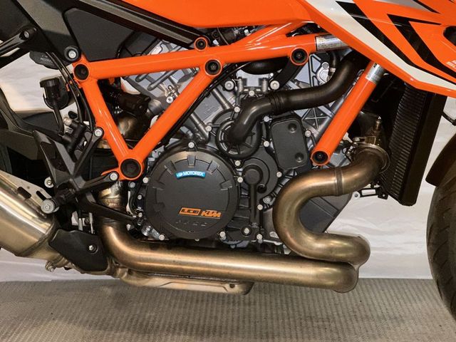 ktm - 1290-super-duke-r