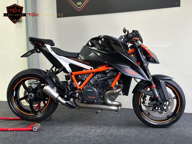 ktm - 1290-super-duke-r