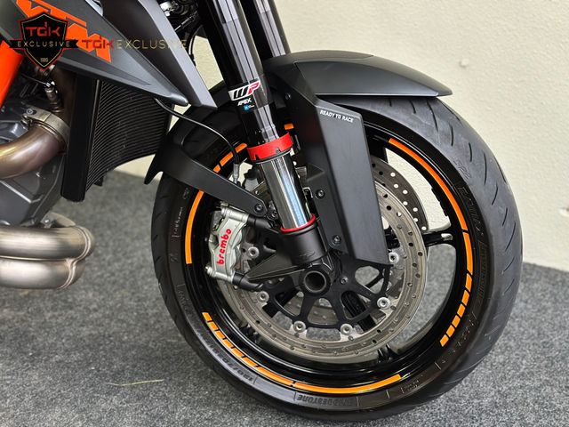 ktm - 1290-super-duke-r