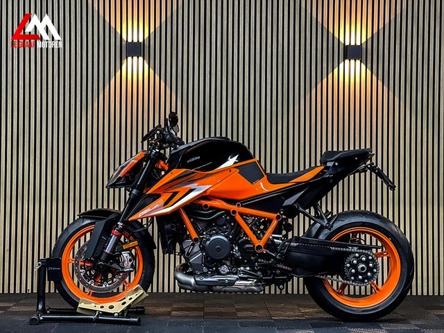 ktm - 1290-super-duke-r