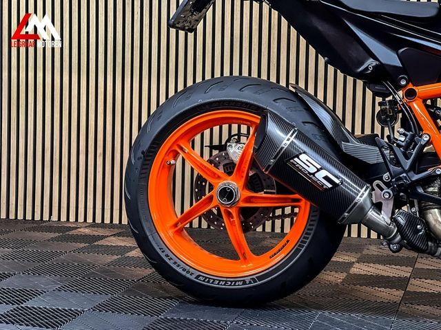 ktm - 1290-super-duke-r