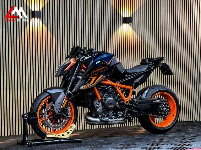 ktm - 1290-super-duke-r