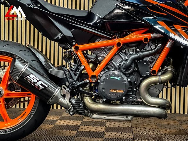 ktm - 1290-super-duke-r