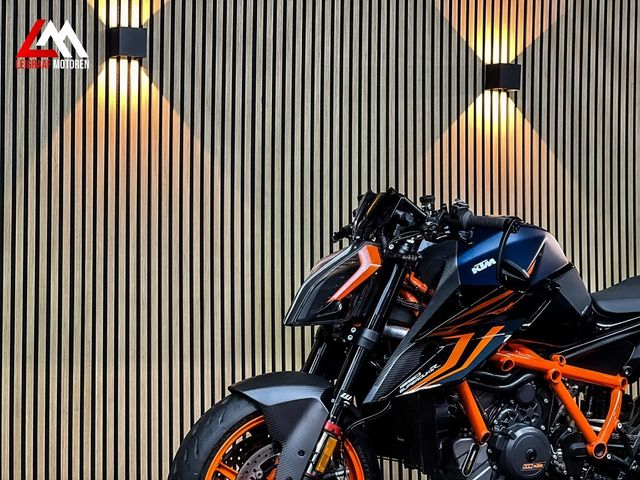 ktm - 1290-super-duke-r