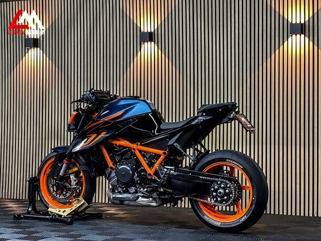 ktm - 1290-super-duke-r