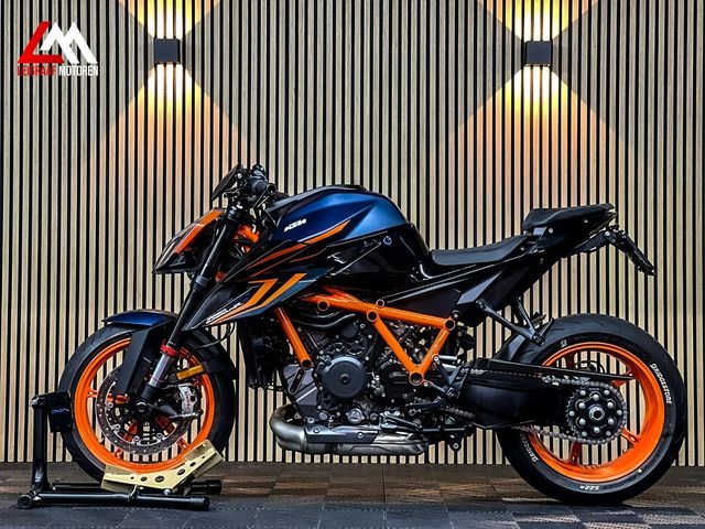 ktm - 1290-super-duke-r