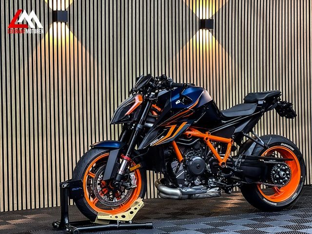 ktm - 1290-super-duke-r