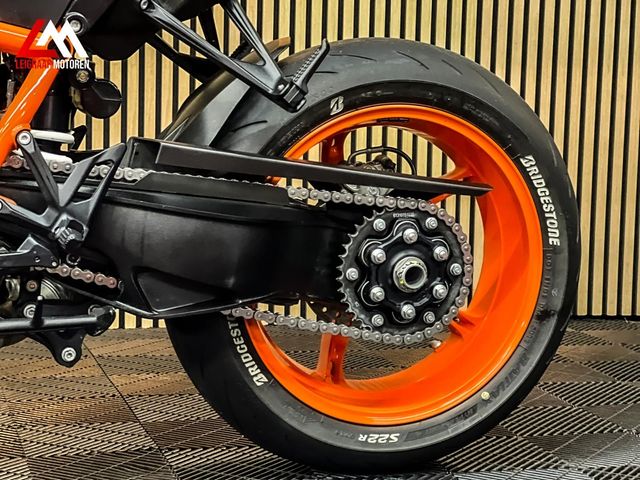 ktm - 1290-super-duke-r