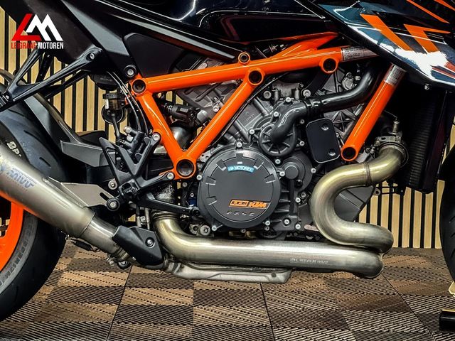 ktm - 1290-super-duke-r