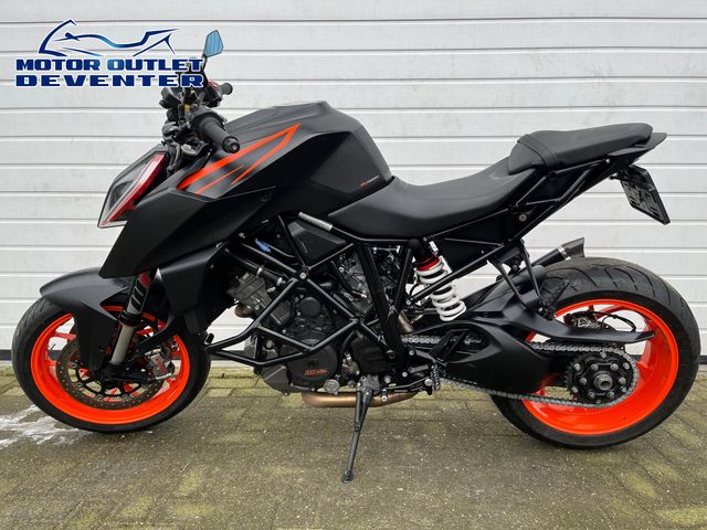 ktm - 1290-super-duke-r