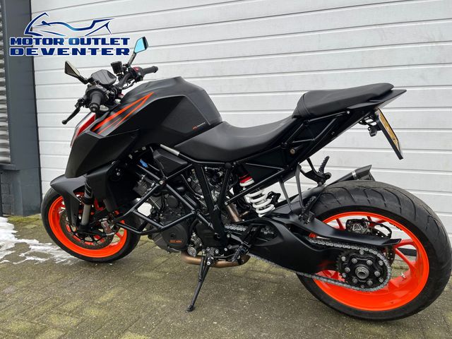 ktm - 1290-super-duke-r