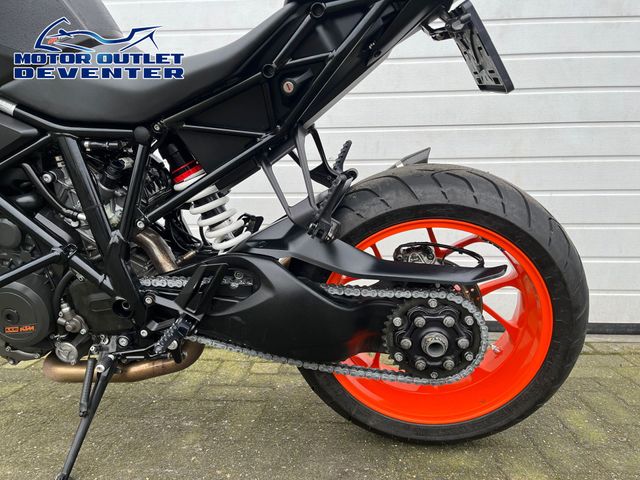 ktm - 1290-super-duke-r