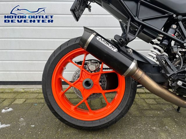 ktm - 1290-super-duke-r