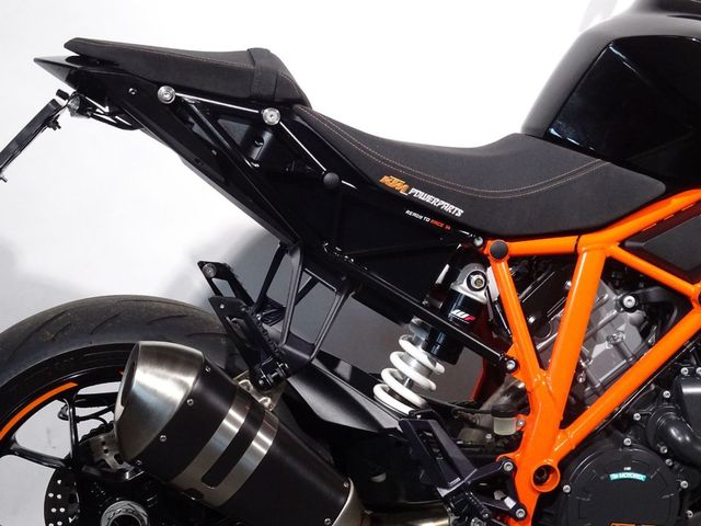 ktm - 1290-super-duke-r