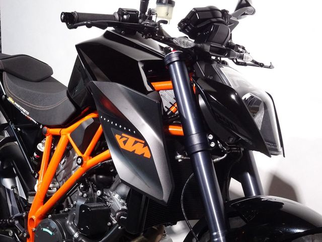 ktm - 1290-super-duke-r