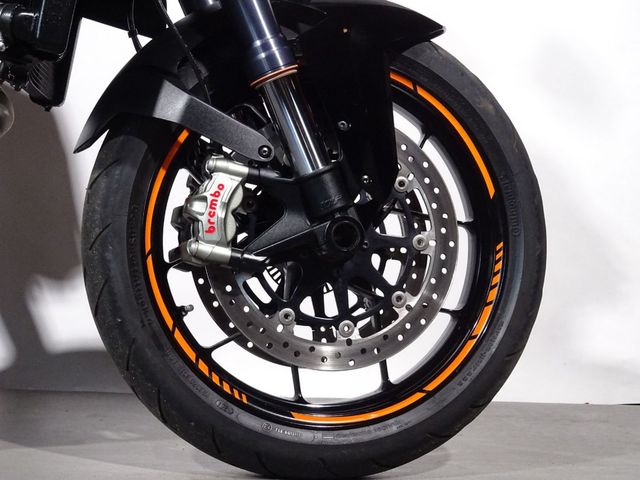 ktm - 1290-super-duke-r