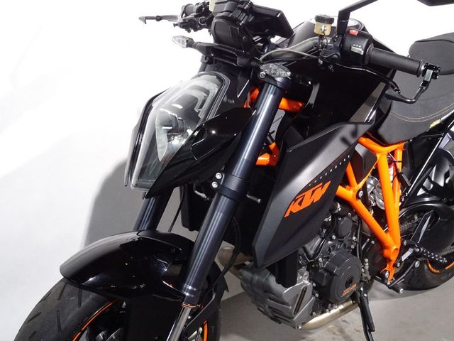 ktm - 1290-super-duke-r