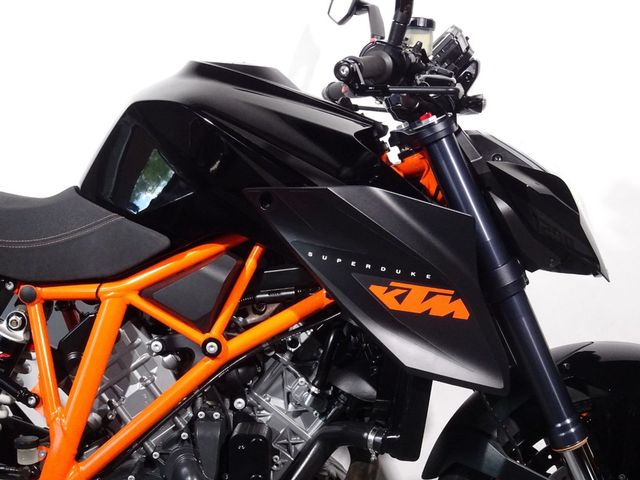 ktm - 1290-super-duke-r
