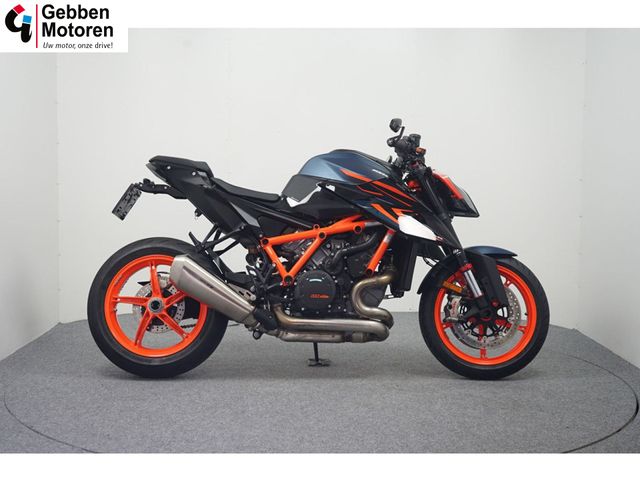 ktm - 1290-super-duke-r