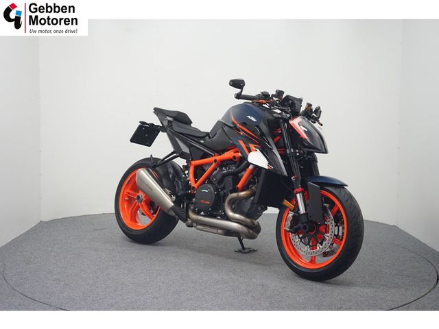 ktm - 1290-super-duke-r