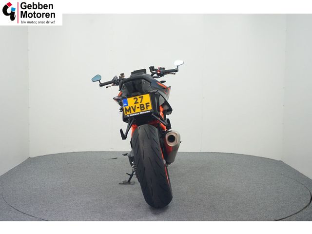 ktm - 1290-super-duke-r