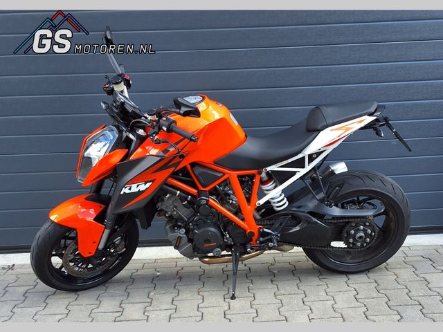 ktm - 1290-super-duke-r