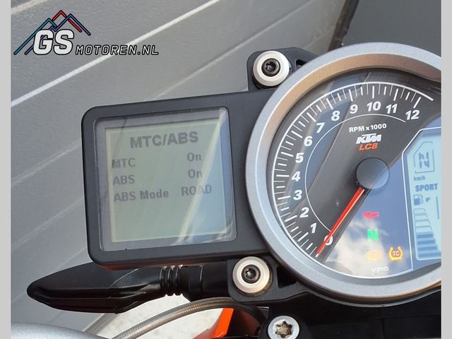 ktm - 1290-super-duke-r