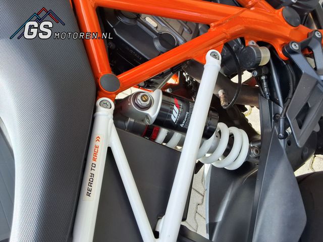 ktm - 1290-super-duke-r