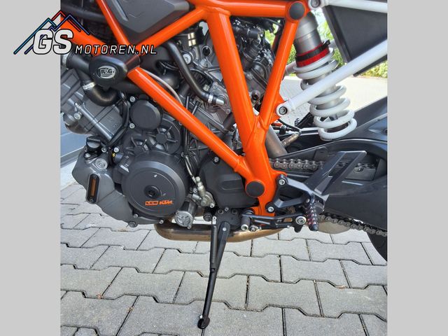 ktm - 1290-super-duke-r